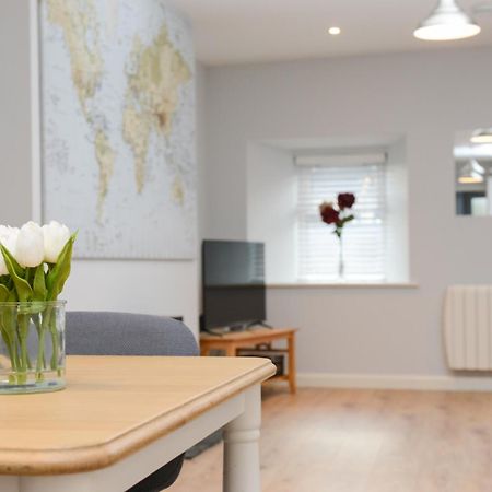 The Red Keep Fab Location - Two Bed - Two Bathrooms -Townhouse Galway Bagian luar foto