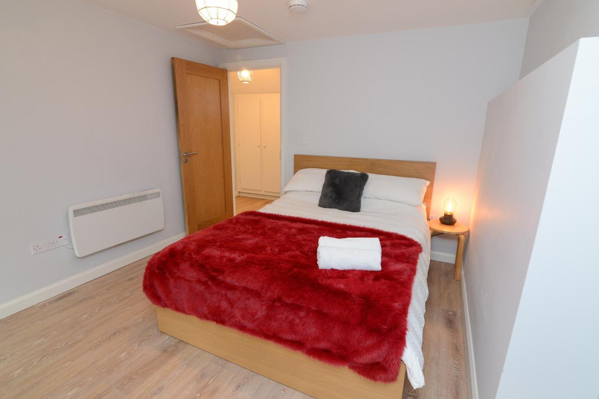 The Red Keep Fab Location - Two Bed - Two Bathrooms -Townhouse Galway Bagian luar foto