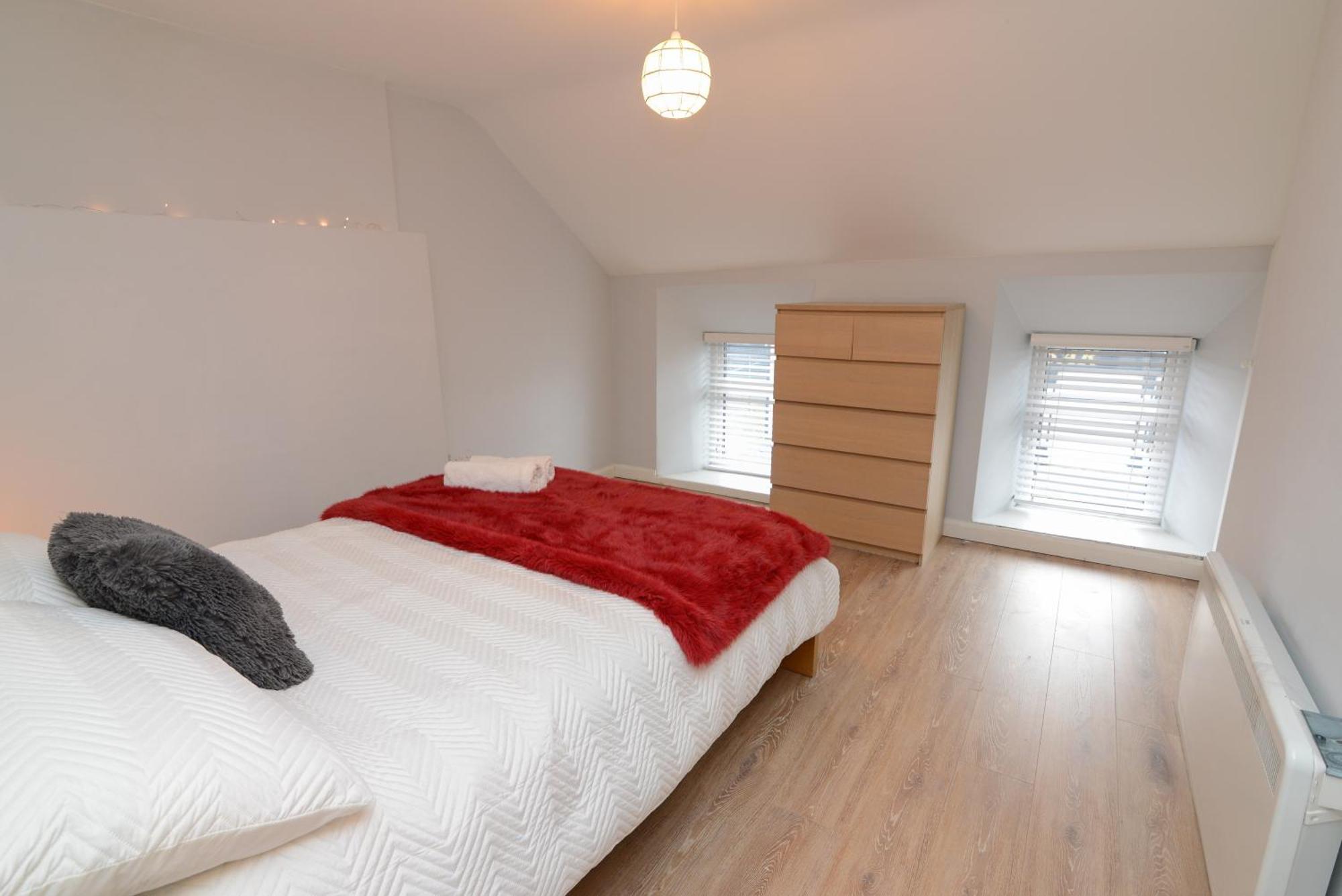 The Red Keep Fab Location - Two Bed - Two Bathrooms -Townhouse Galway Bagian luar foto