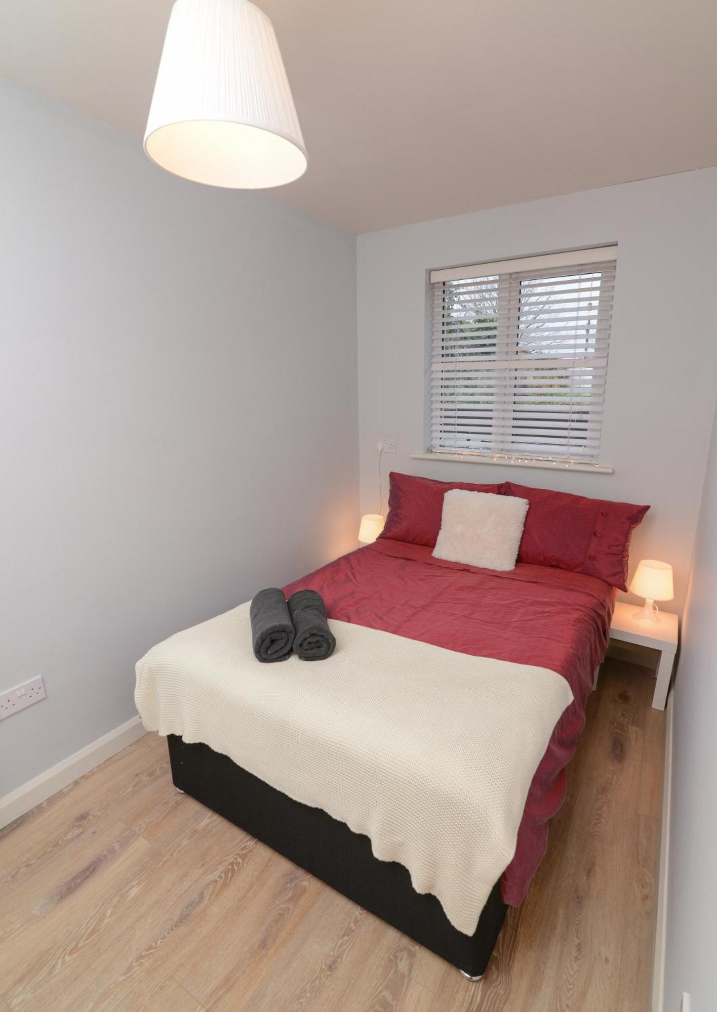 The Red Keep Fab Location - Two Bed - Two Bathrooms -Townhouse Galway Bagian luar foto